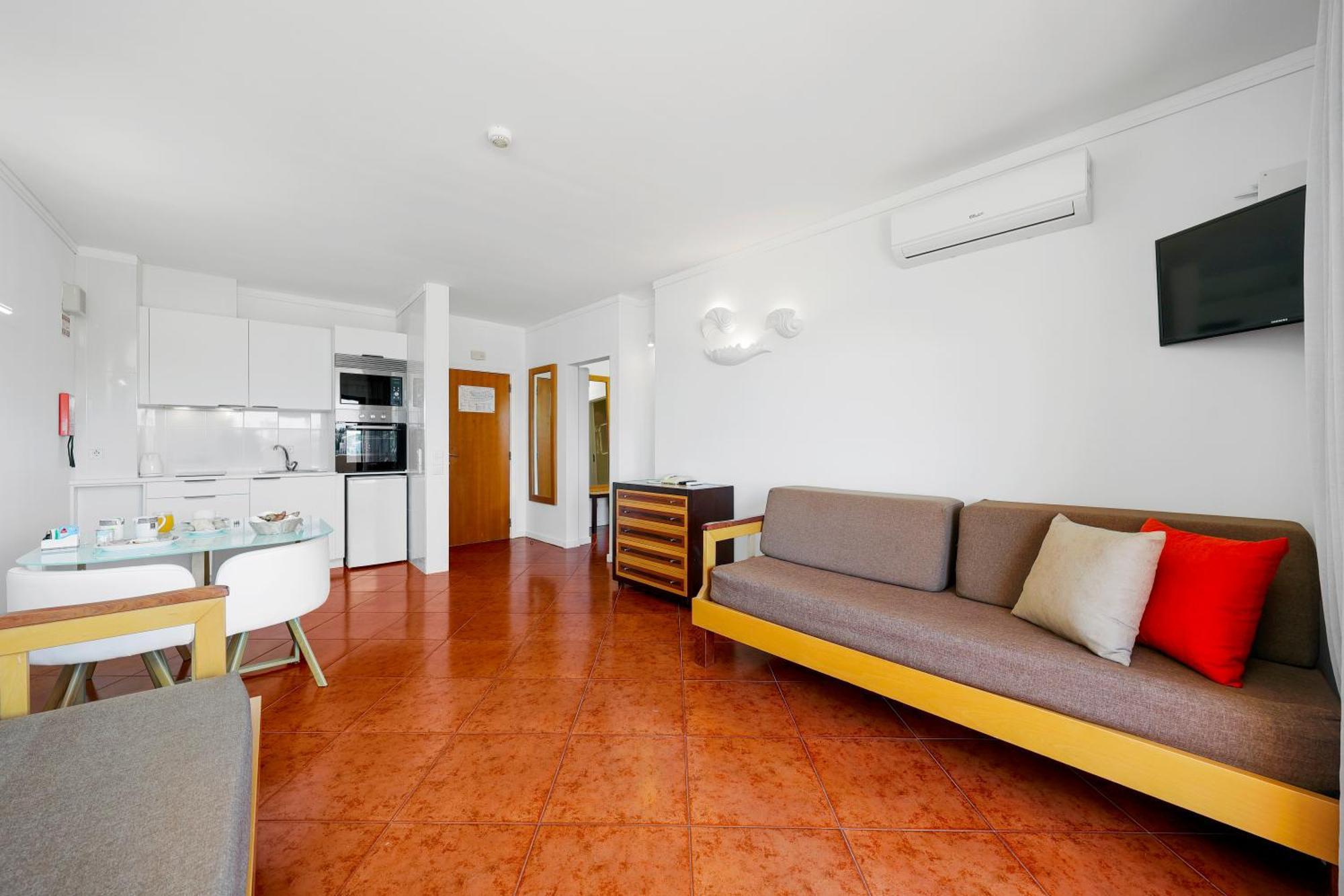 Paraiso De Aparthotel 4*